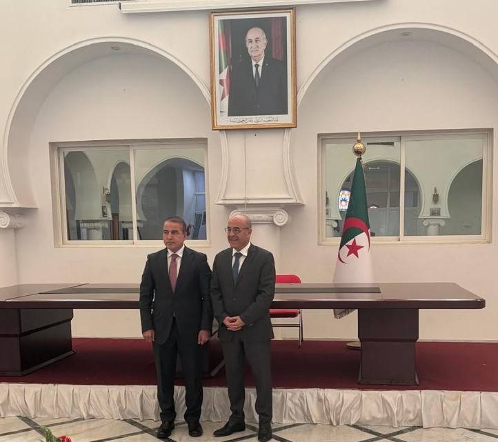 Consul General of Algeria receives Consul General of Iraq.